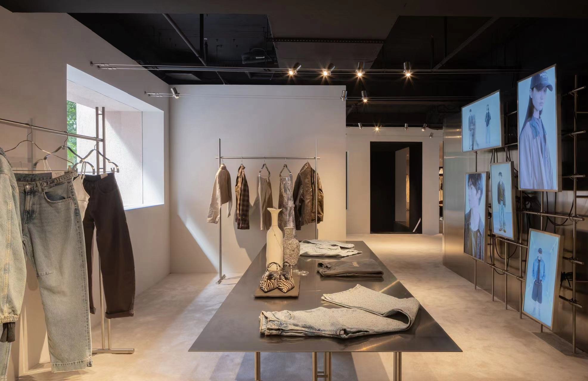 Chill Zara pop up Shanghai